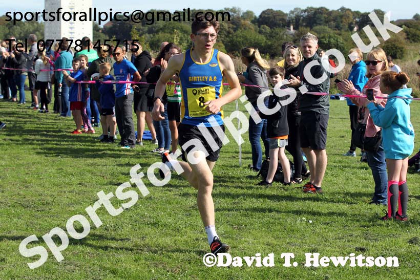 Boys and girls under-15s 2019 Sunderland Harriers Open Cross Country. Photo:  David T. Hewitson/Sports for All Pics